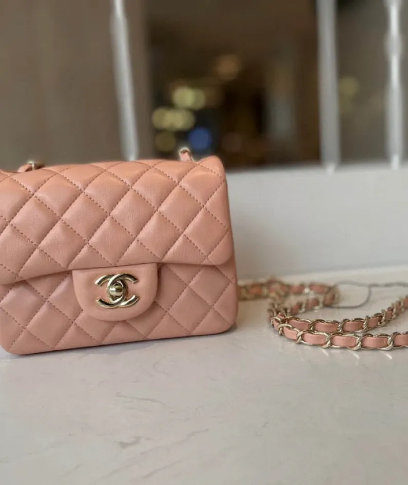 classic flap lambskin light gold buckle classic flap size:17cm