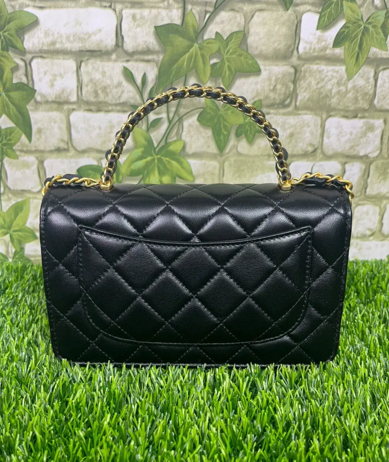 Chanel Stewardess Bag Size: 19cm Style: AP3009