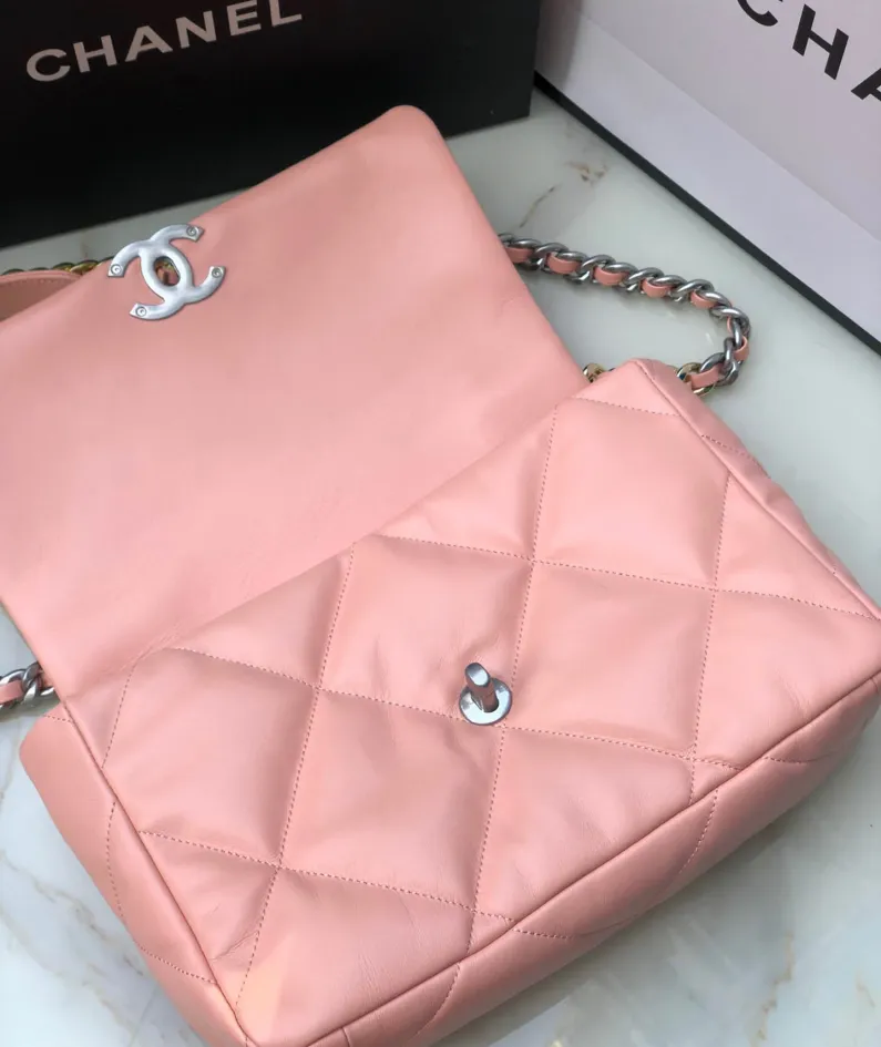 Chanel Model: S1161 Size: 30cm