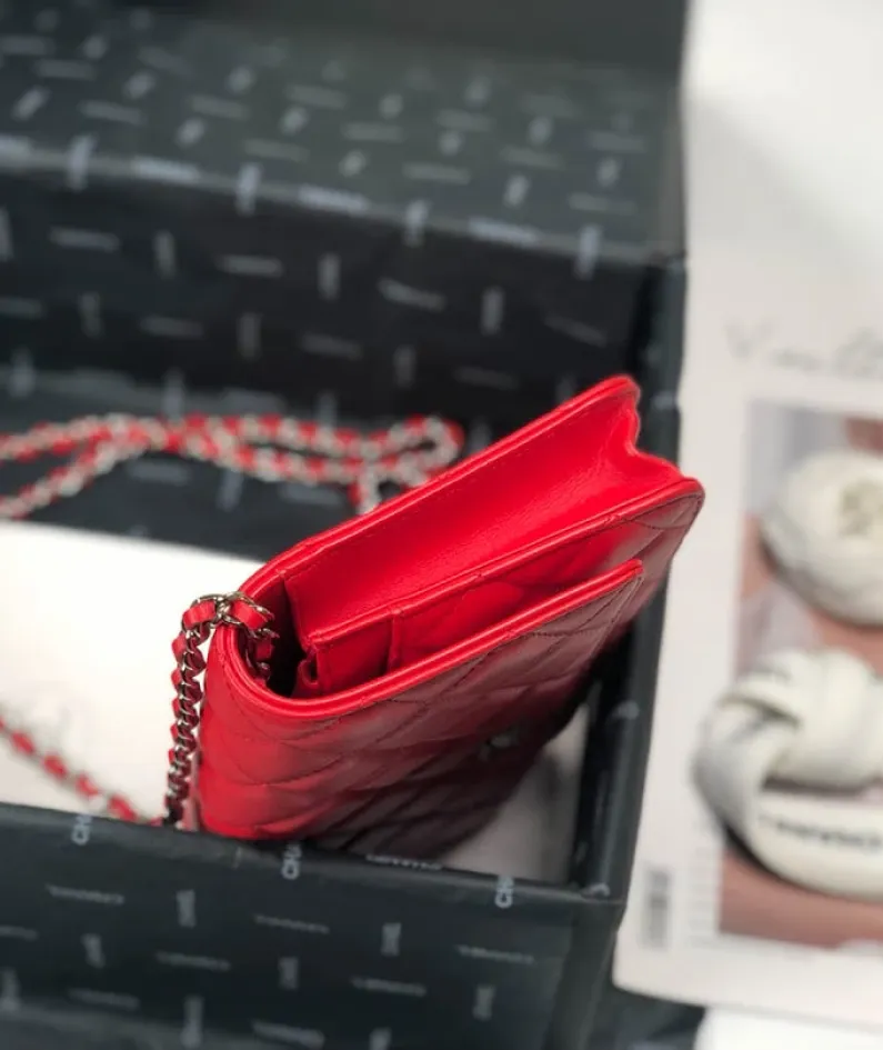 Lambskin Shoulder Chain Bag Style Number: 33814