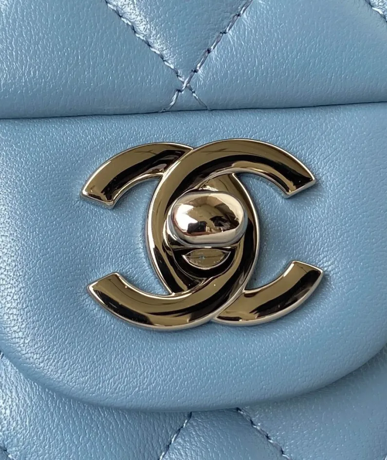 Chane1 Classic Flap Bag Model: A01113 Size: 23cm