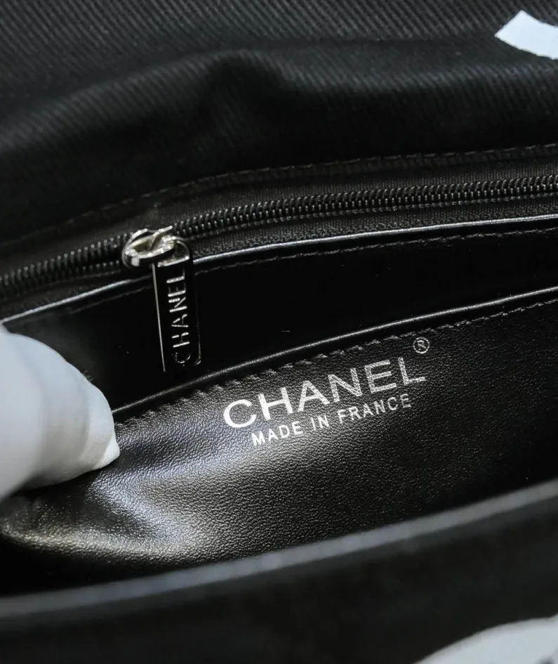 chanel Portable Size: 24/18/7