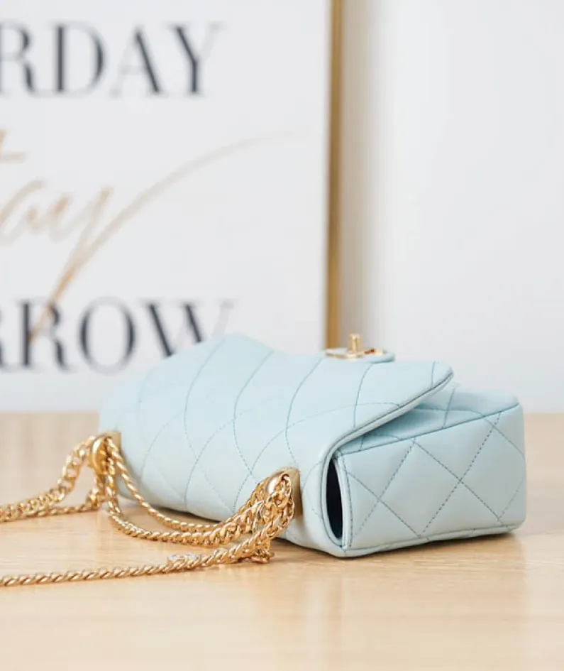 Chanel One Shoulder Crossbody Model Number: AS3114 Size: 16-22-7cm