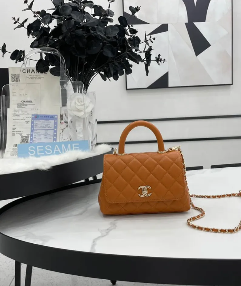 Chanel Size: 19cm*23cm*28cm Model: AS2215/92990/92991