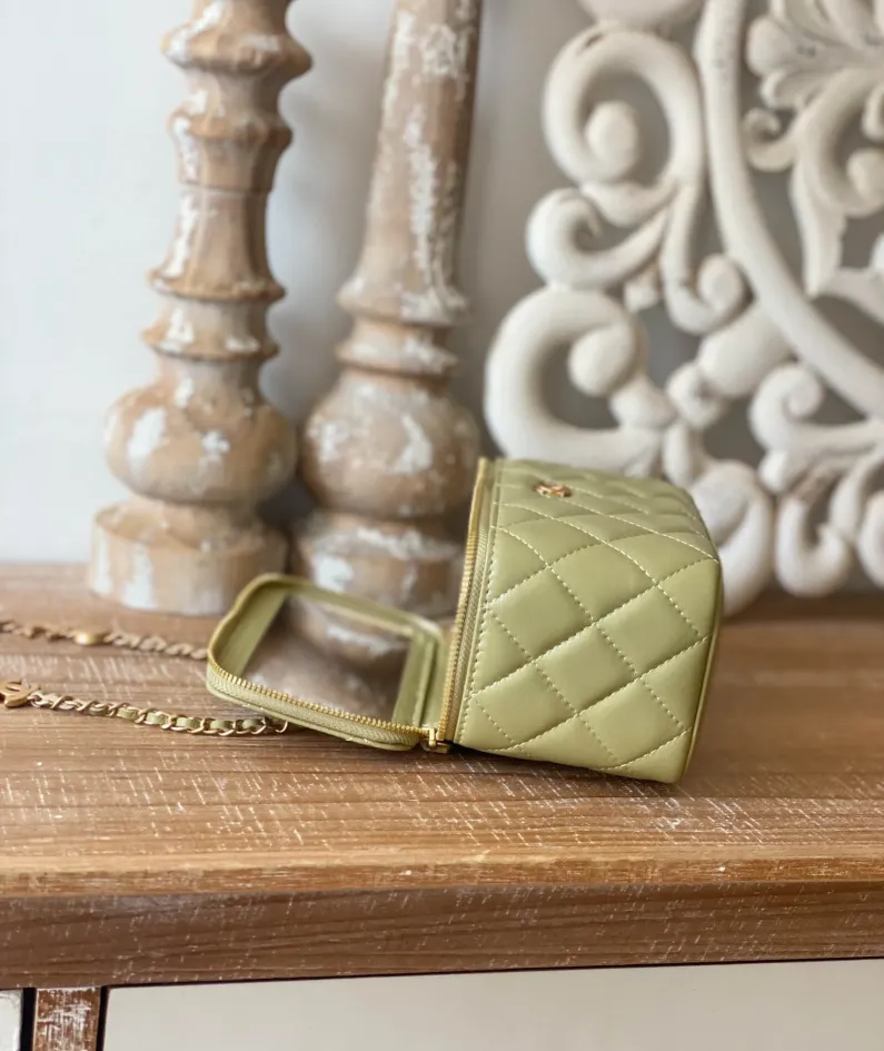 Chanel Size: 16.5cm Style Number: 81226