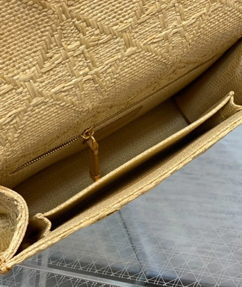 Montaigne 30 size:24*18*5cm