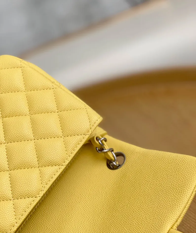 Lambskin Model: 1115 Size: 17cm