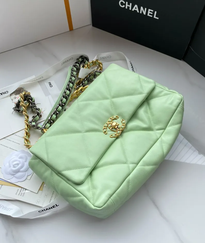 Chanel Model: S1161 Size: 30cm