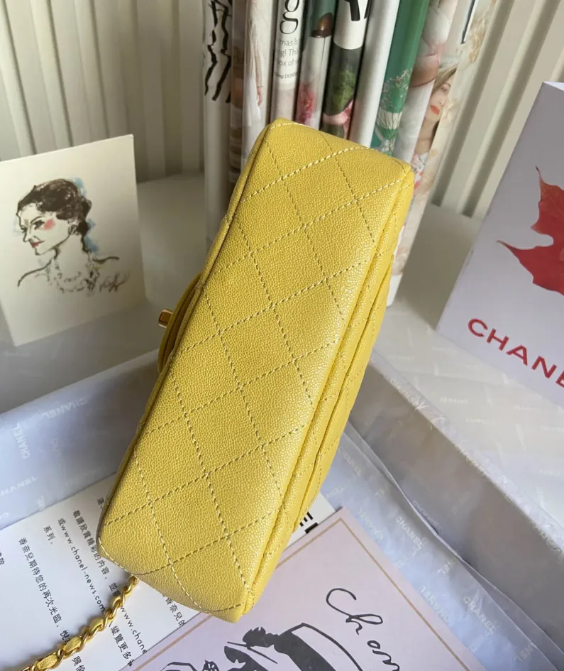 Handbag Size: 20x14x7 Model: AS243