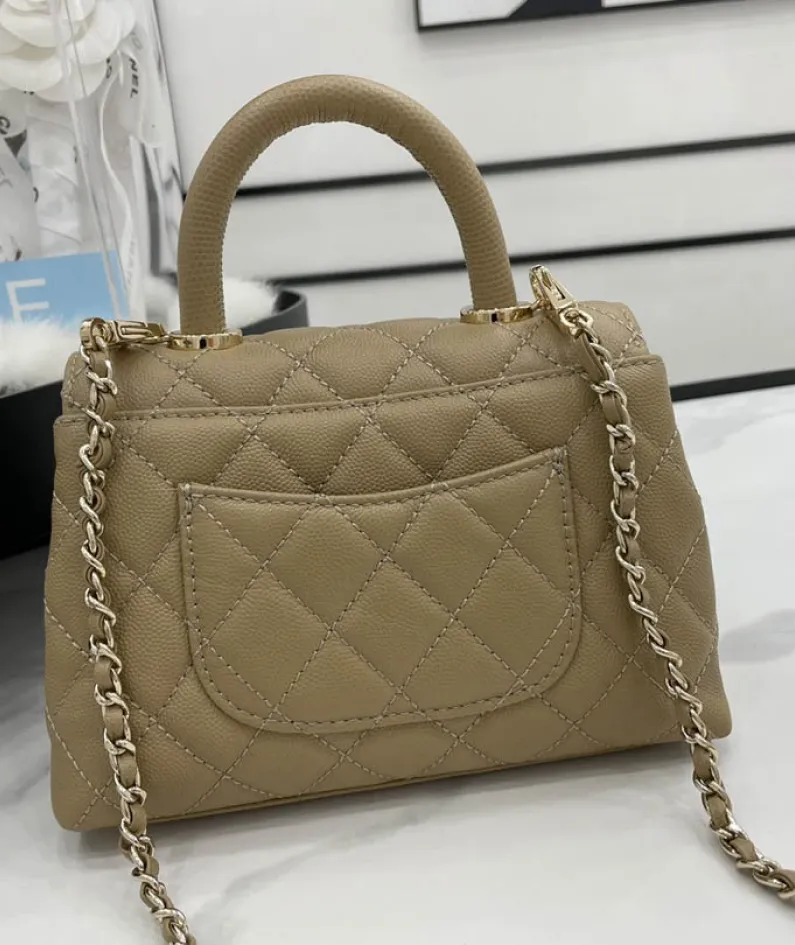 Chanel Size: 19cm/23cm/28cm Model Number: AS2215/92990/92991
