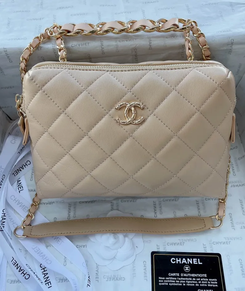 Chanel Size 23x15cm Style: 1015