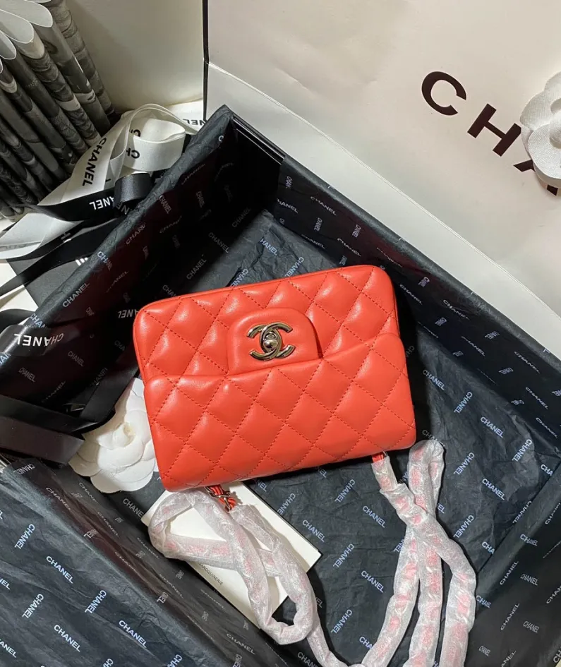 Lambskin Model: 1115 Size: 17cm