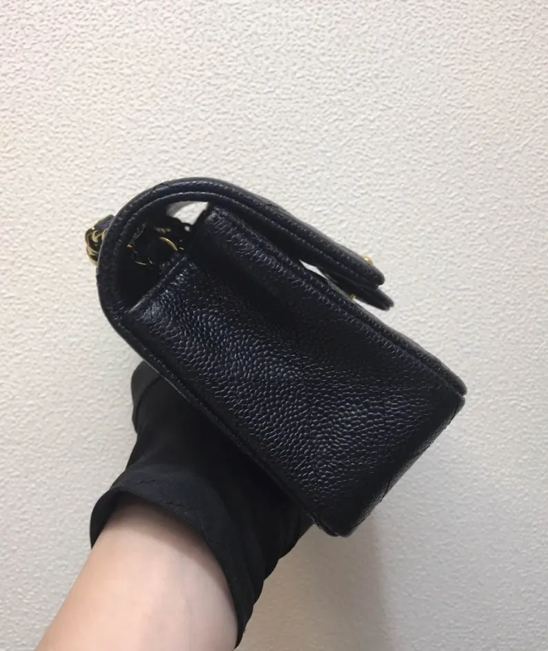 Chanel size: 20cm