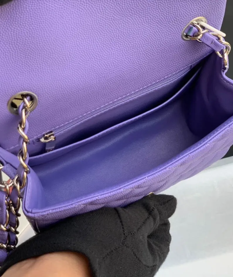 Lambskin Model: 1115 Size: 17cm