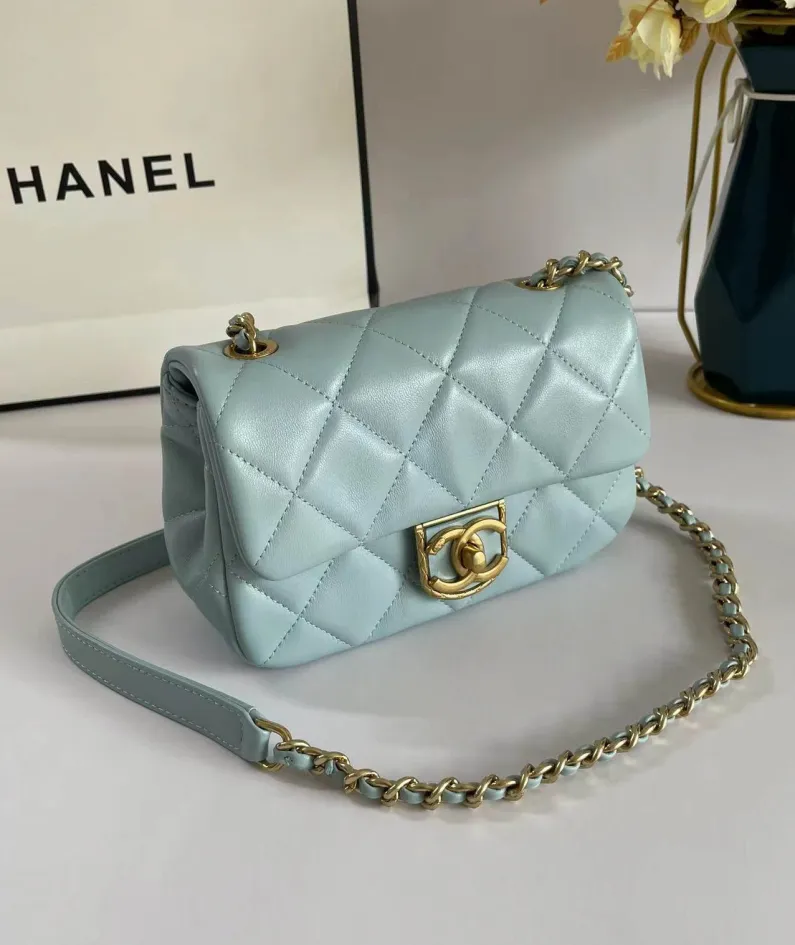CHANEL Model: AS3473# Size: 13207cm
