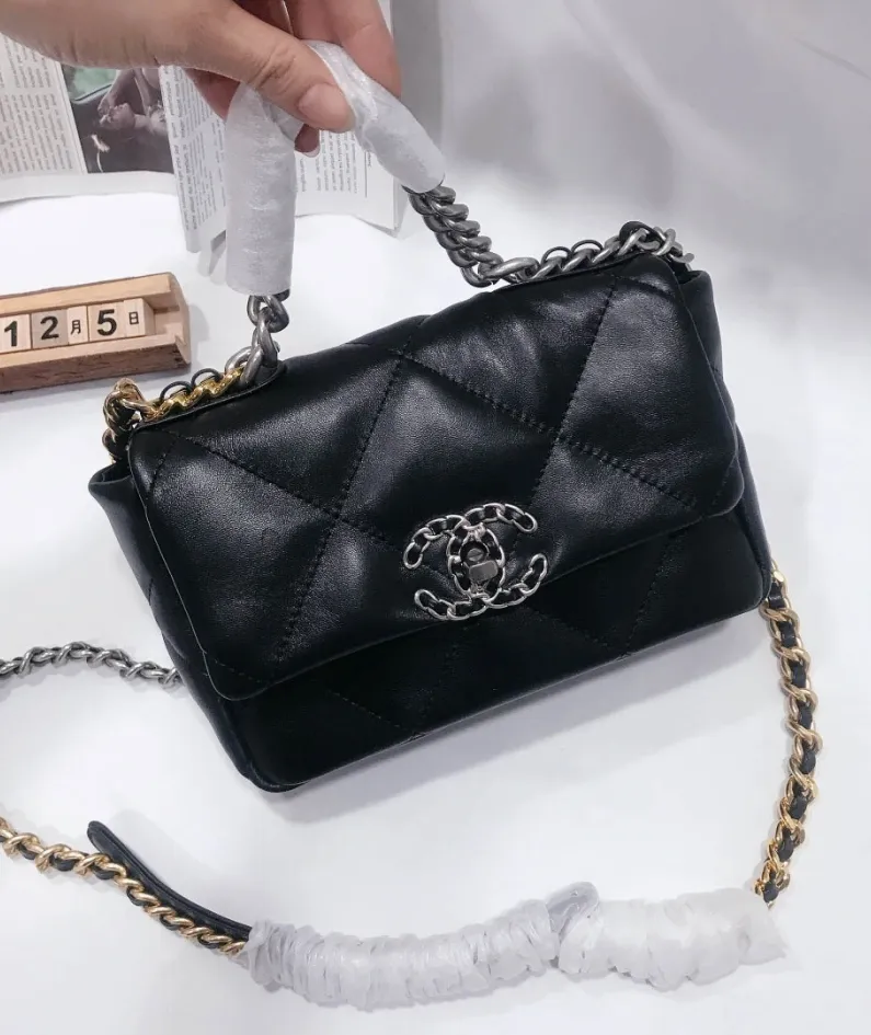 chanel shoulder messenger bag Size: 30*19*9 25*17*8: 22*14*7