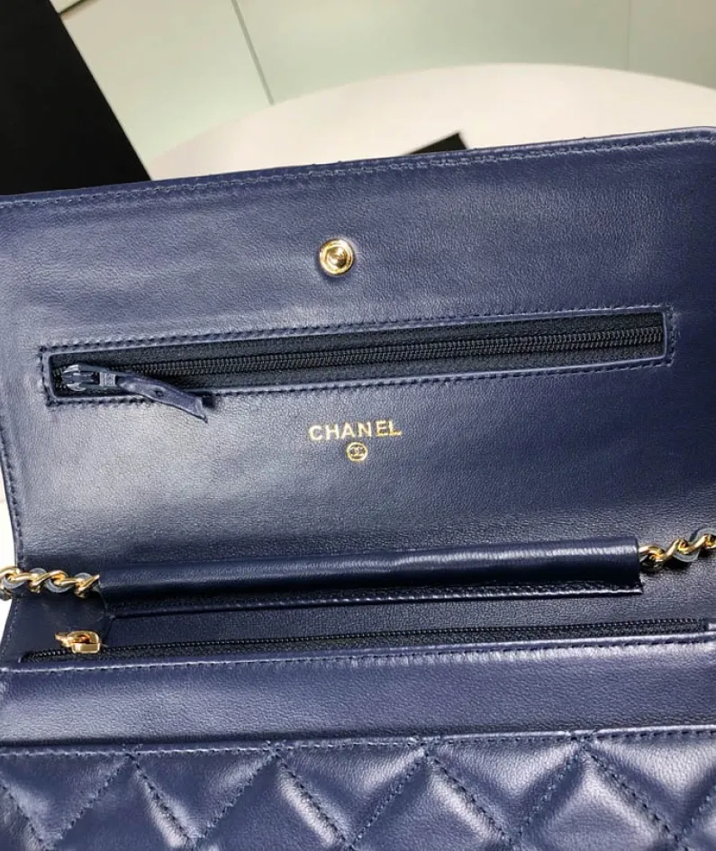 Lambskin Shoulder Chain Bag Style Number: 33814