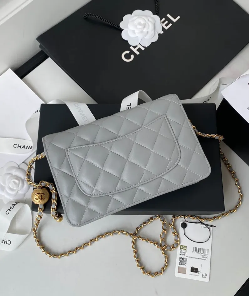 Chane Chain Pouch Size: 19cm