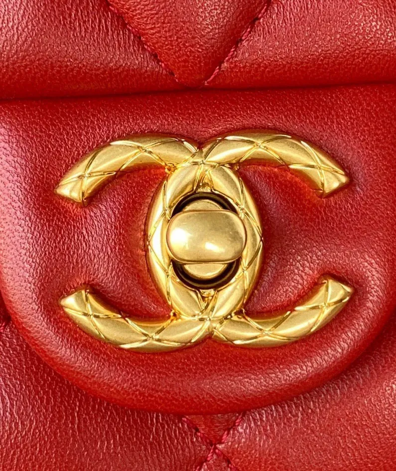 Lambskin Size: 16*25*10cm