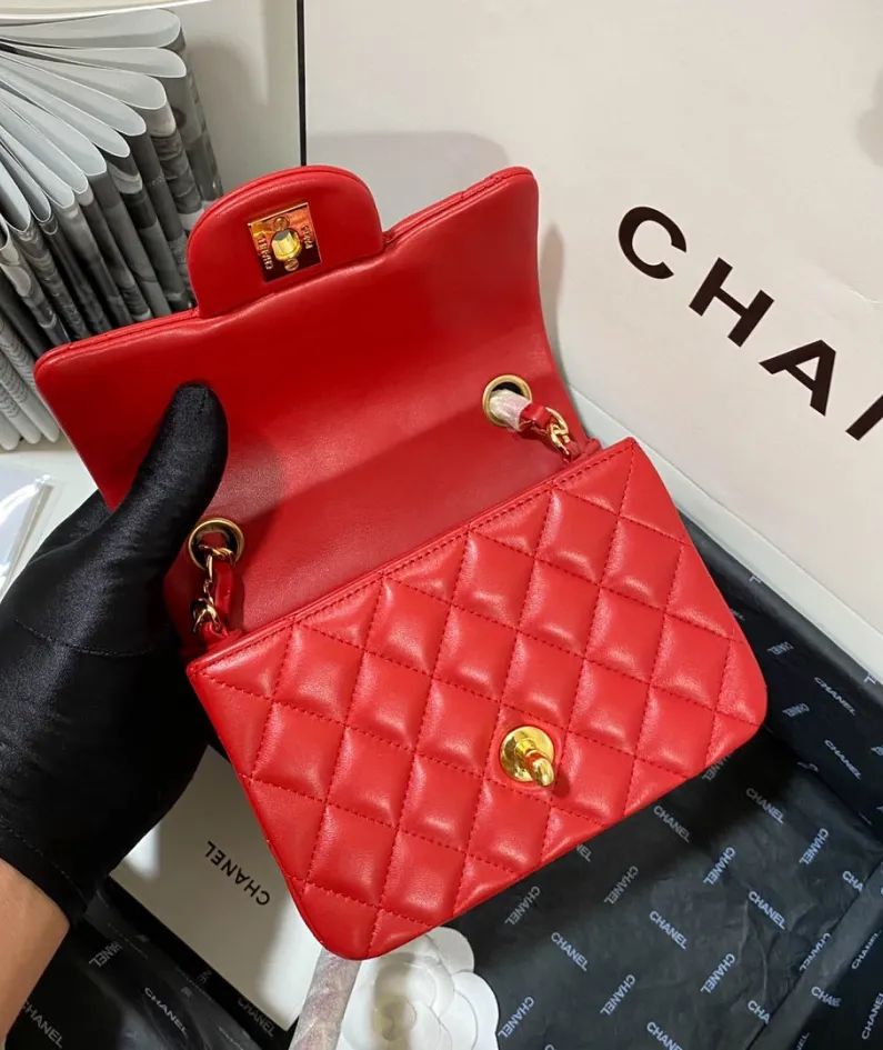 Lambskin Model: 1115 Size: 17cm