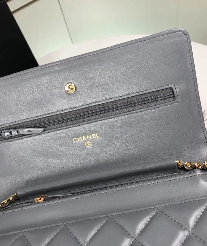 Lambskin Shoulder Chain Bag Style Number: 33814