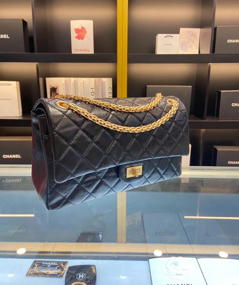 CHANEL Size: 24cm Ident No.: 037586