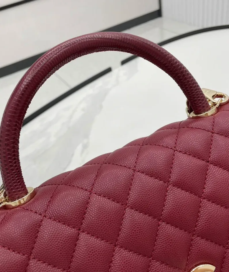 Chanel Size: 19cm/23cm/28cm Model Number: AS2215/92990/92991