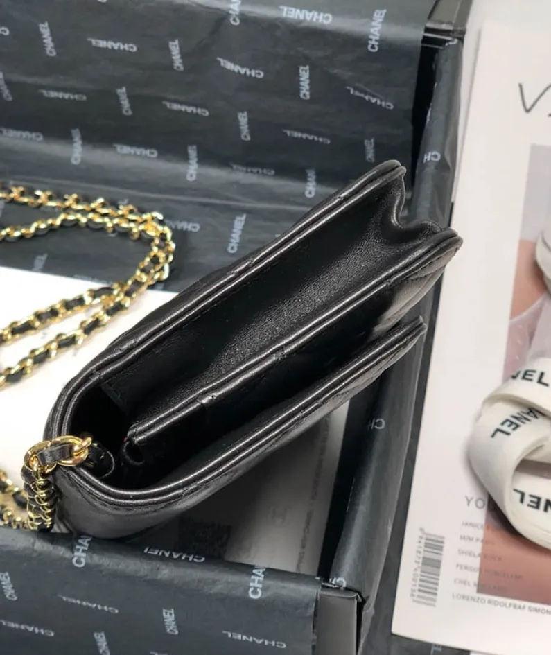Lambskin Shoulder Chain Bag Style Number: 33814