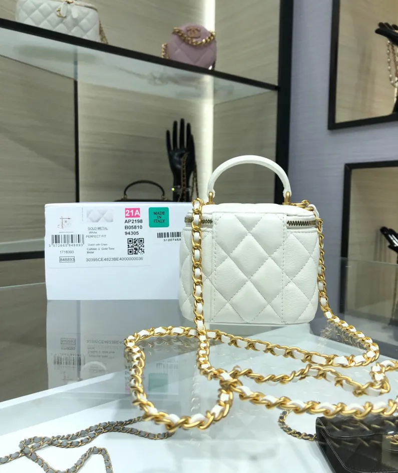 Hand Cosmetic Bag Model: AP2198 Size: 11*8.5*7cm
