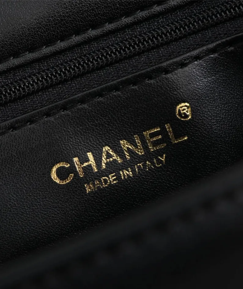 Chanel Size: 20*6*21cm Style: 7707