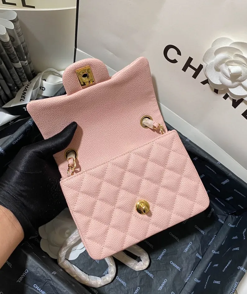 Lambskin Model: 1115 Size: 17cm