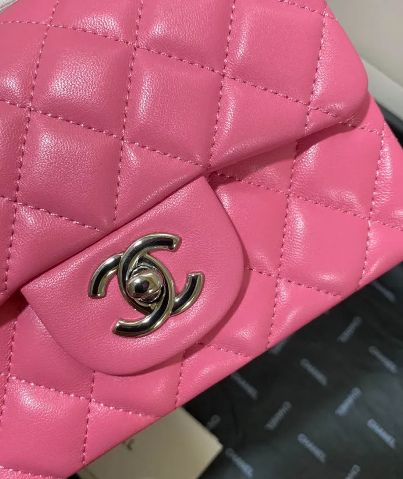 Lambskin Model: 1115 Size: 17cm