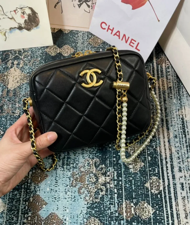 Chane•l Model: AS2856 Size: 18x14x7cm