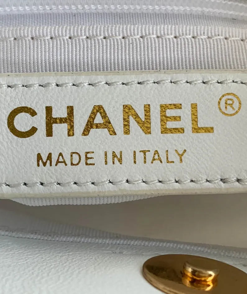 CHANEL shoulder bag Model: AS3502 Size: 24X29X10Cm
