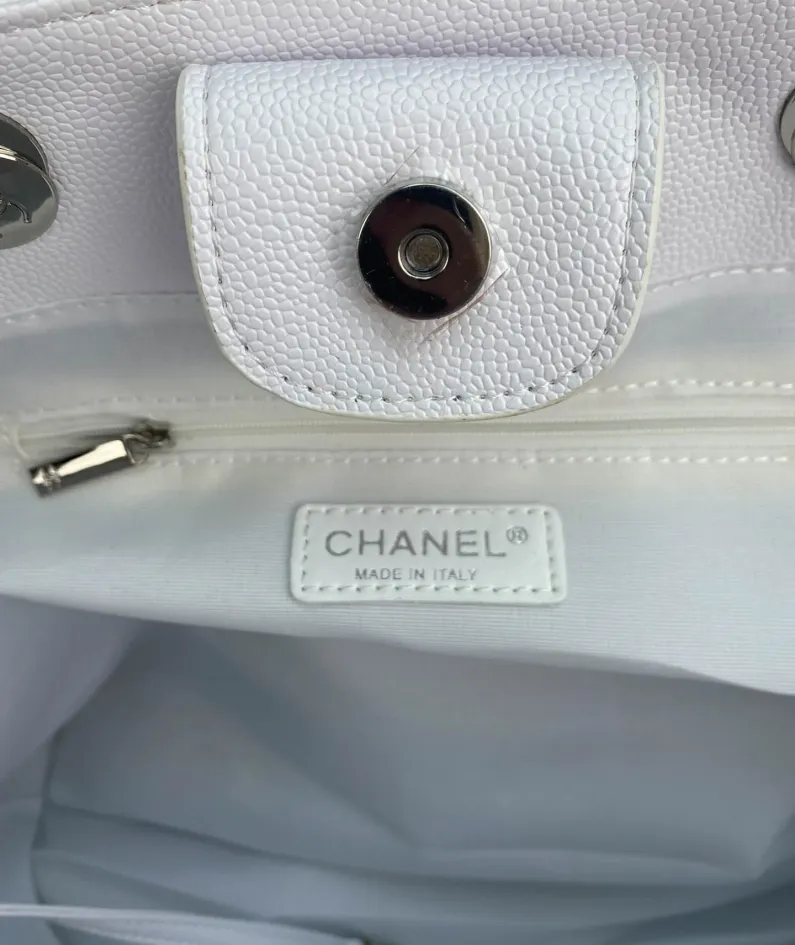 Chanel Size: 42/30/12 Style: 8816