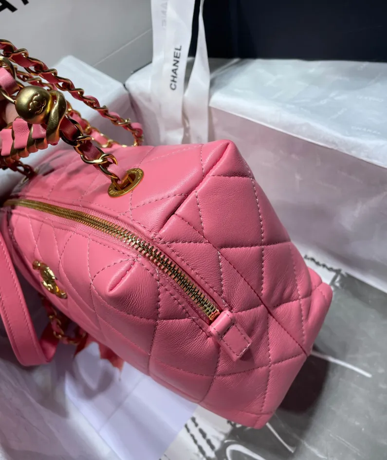 CHANEL size 22*10*15