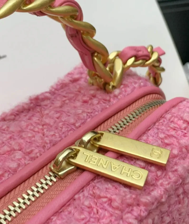 Cosmetic Bag Size: 2874