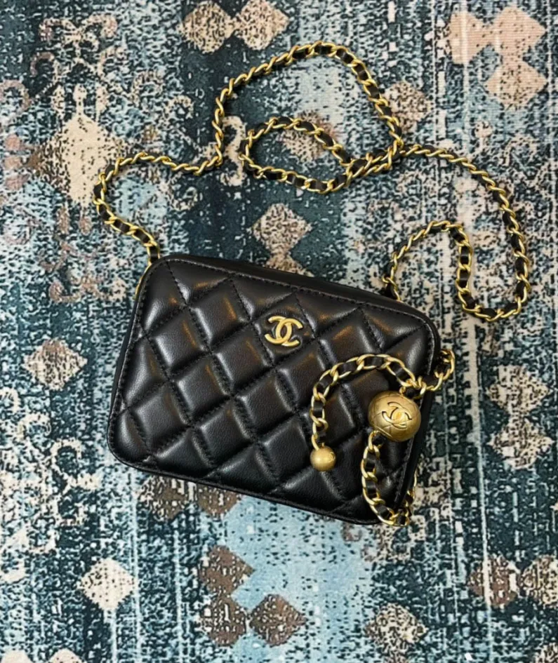 Golden Ball Camera Bag Size: 14x10x5.5cm