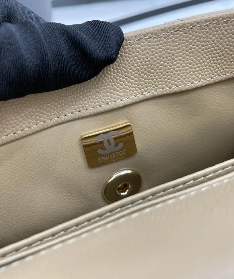 Chanel Size: 19cm/23cm/28cm Model Number: AS2215/92990/92991