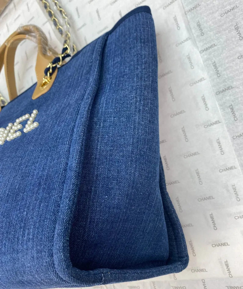 Chanel Size: 38*30*21cm Style: 8824