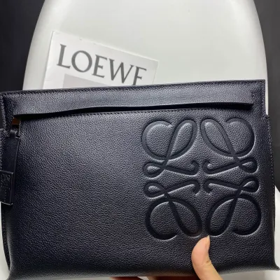 Loewe Size: 29.5x20cm Model: 3040