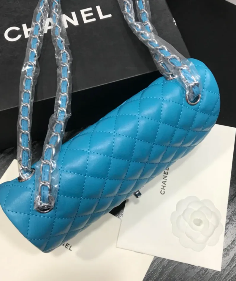Chanel Size: 25.5*15*7.5