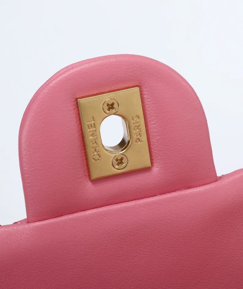 Chanel Stone Chain Bag Size: 21/13/6 Style: 611