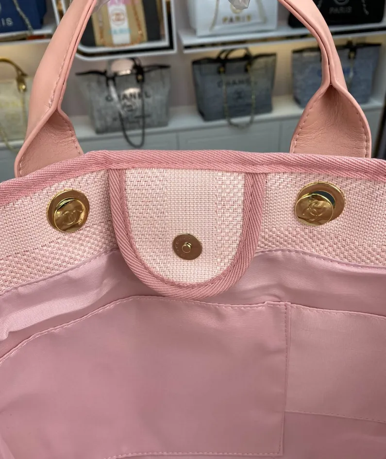Chanel Model: 8819 Size: 48*38*30*14