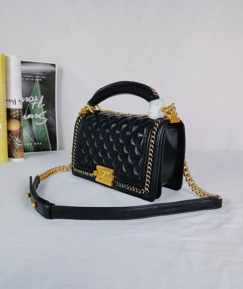 Lambskin Size: 25*16*9cm Style: 67086-1