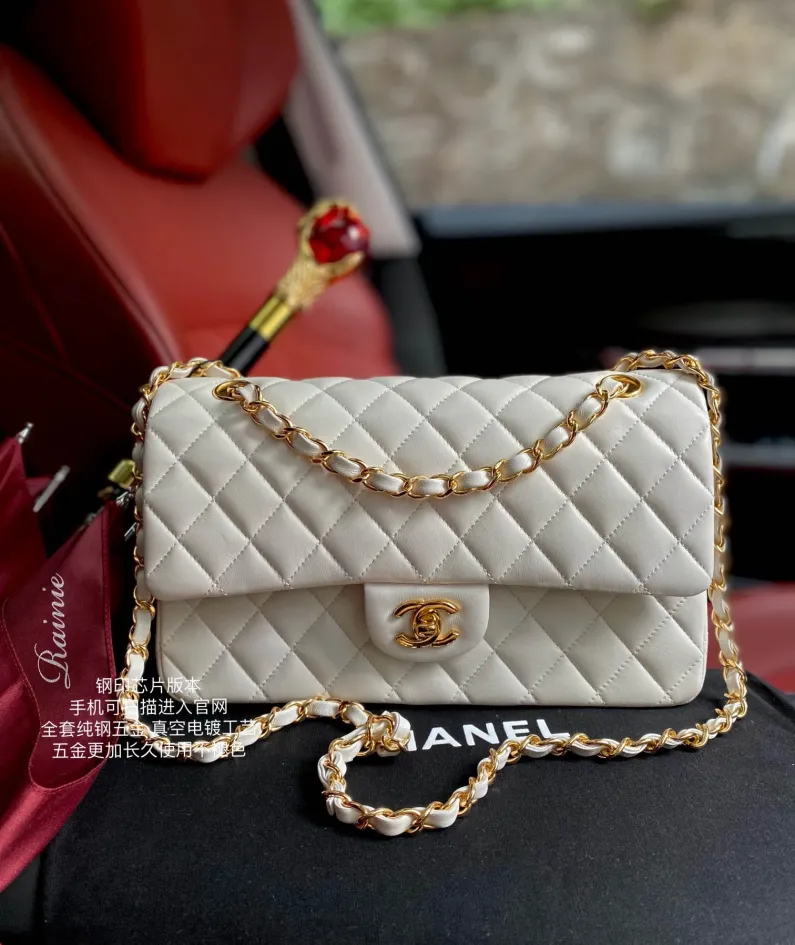 Cowhide Ball Pattern White Model: -A01112 Size: -25.5*15.5*6.5