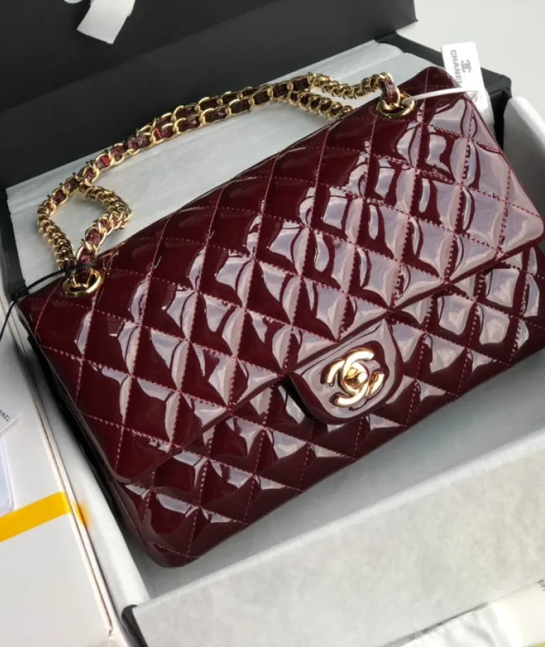 Chanel Patent Leather Pouch Model: 1116 size: 20cm