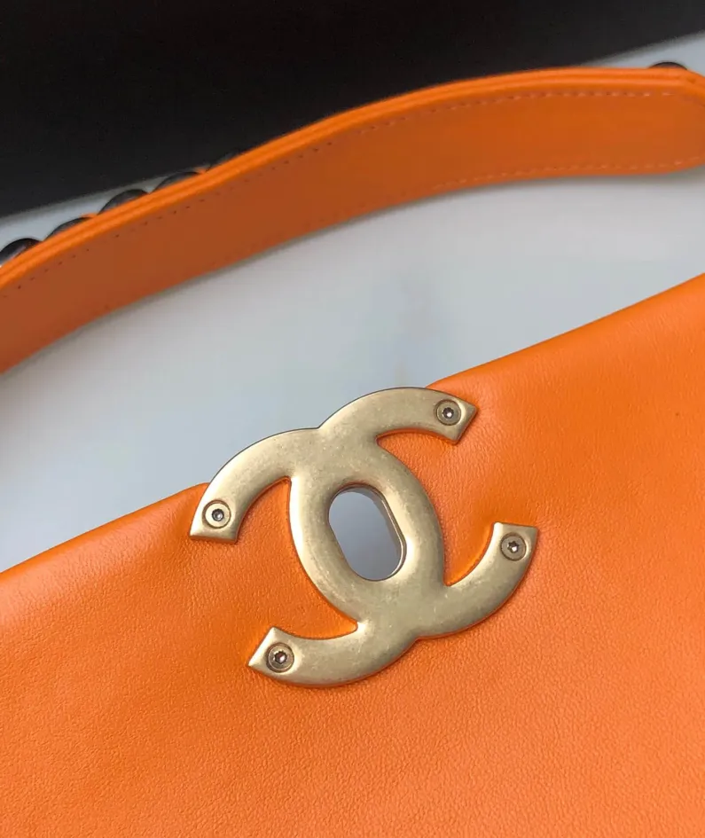 Chanel Model: S1161 Size: 30cm