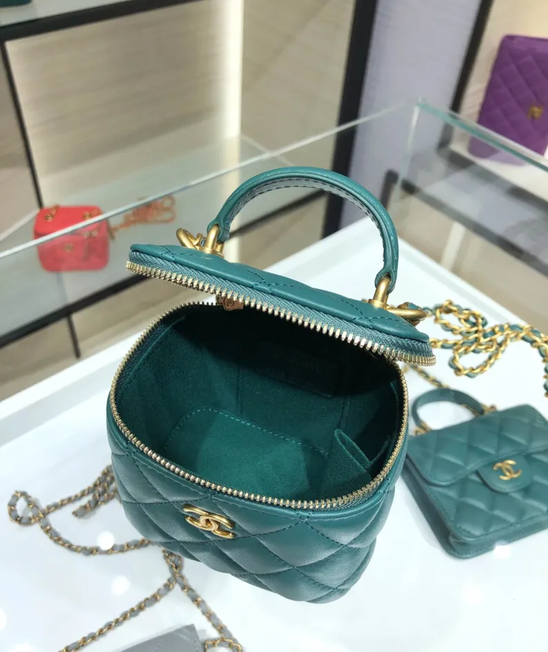 Hand Cosmetic Bag Model: AP2198 Size: 11*8.5*7cm