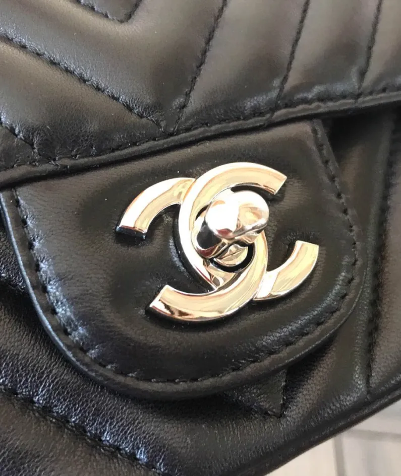 Chanel Small Sachet Size: 17cmChanel Model: 1115#